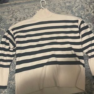 Zara. Size medium. Color cream and black.